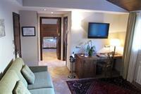 Aj And Hotel Canillo